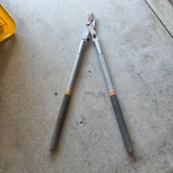 Pruning shears , heavy duty