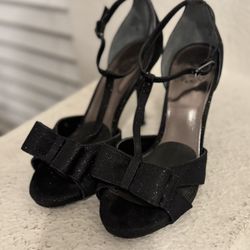 I. Miller Ladies Size 6-1/2 High Heels - Black