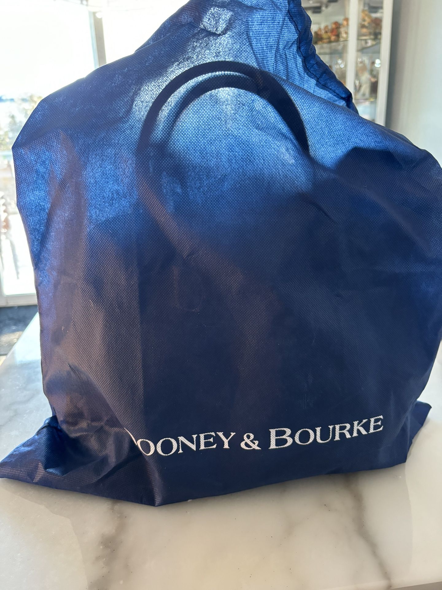 Dooney And Burke Pocketbook Tan Pebble Excellent