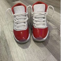 Jordan 11 Cherry Red Size 9,5 