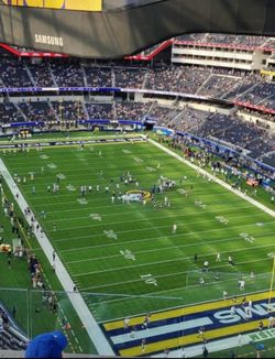 Packers  vs  Rams  SALE!