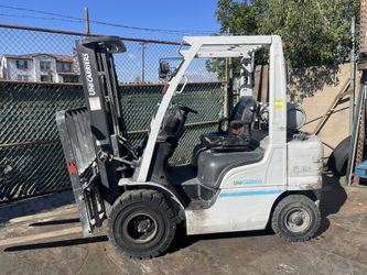 2016 Unicarrier Pneumatic LPG Forklift