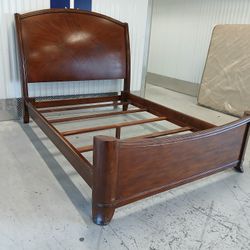 WOOD BEDFRAME | 5.9 ft Tall x  7.6 x 5.7 ft Length