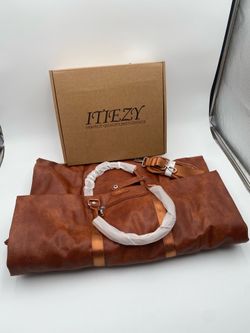 Iteizy leather travel bag brand new