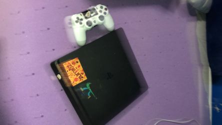 Sony PlayStation 4 Slim with Controller