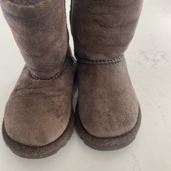 Ugg Toddler Size 7 Chocolate Brown