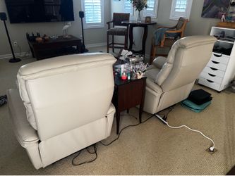 2 leather recliners