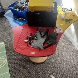 LEGO 3plate Table With 2 Chairs