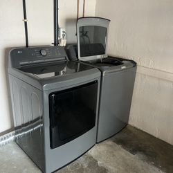 LG Washer & Dryer Set