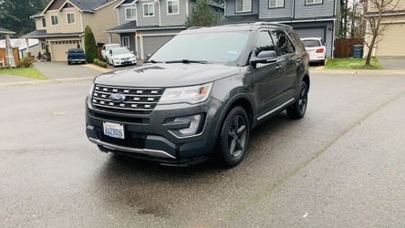 2017 Ford Explorer