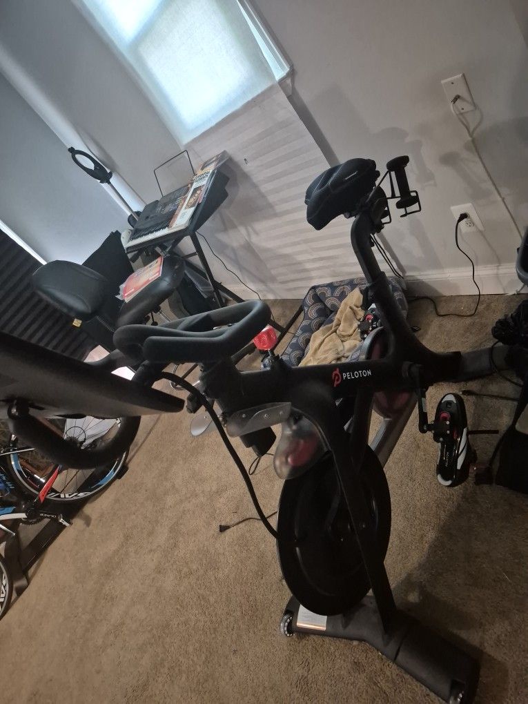 Peleton Bike