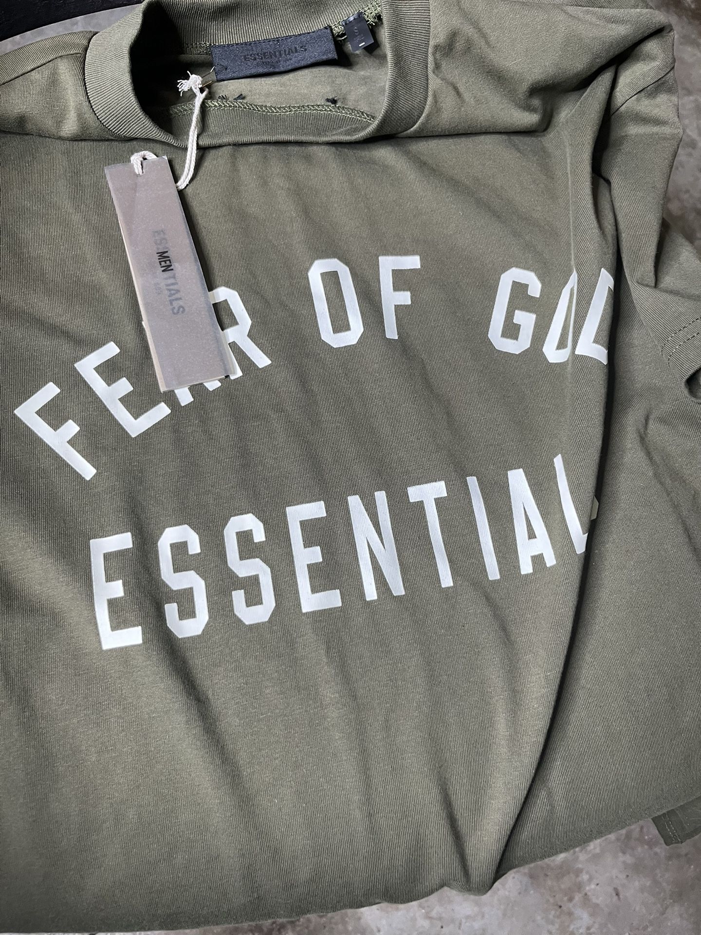 Size Small Essential