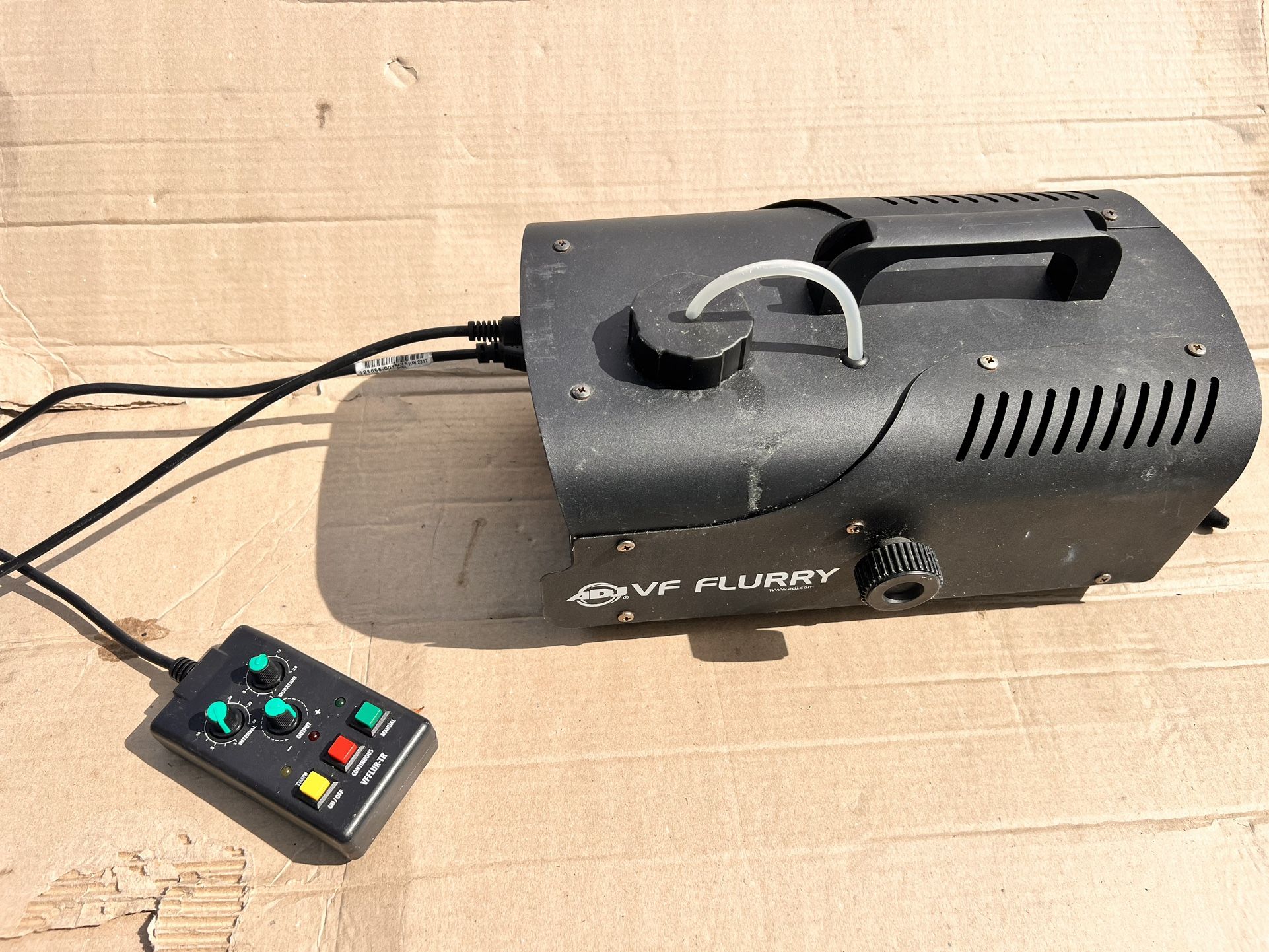 ADJ Products VF Flurry 600W Value Snow Machine