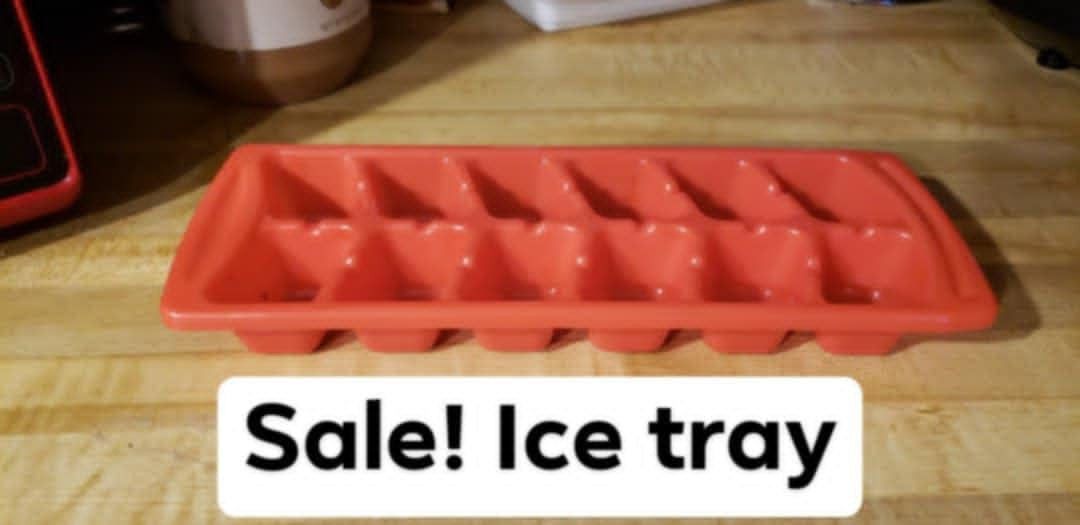 🩷 plastic Red Ice Trays - Still Available
