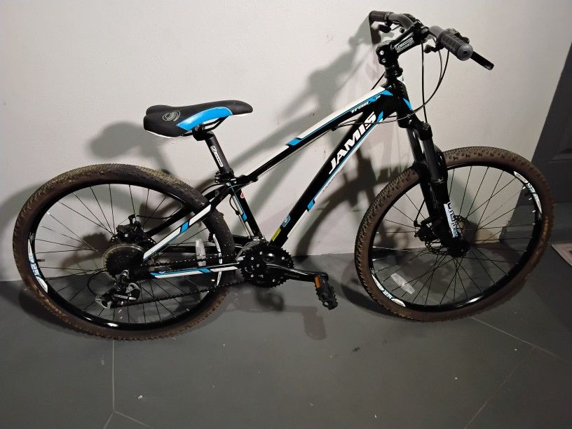 BICYCLE JAMIS 21 SPEED SIZE 26 BRAND NEW 