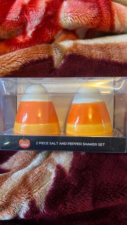 Candy corn 2 piece salt and pepper shakers