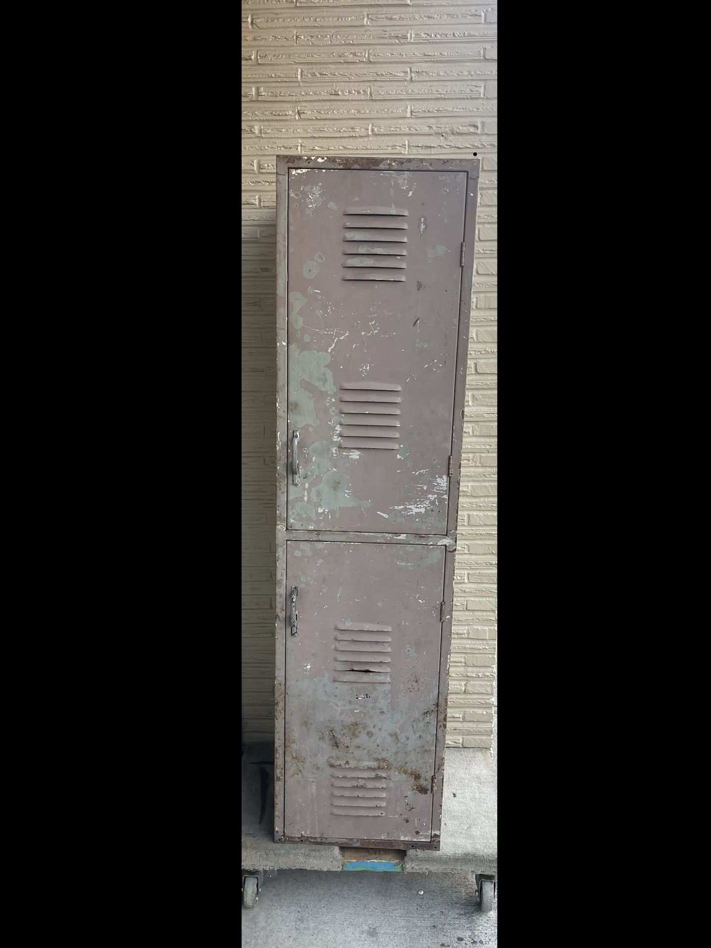 1940s Mid Century Modern Vintage Industrial Metal Storage Gym Tool Locker