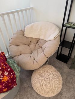 Papasan chair and pouf