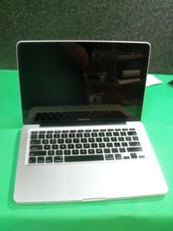 Apple Macbook Pro A1278 13 inch Display Core i7 8GB RAM 750GB Hard Drive