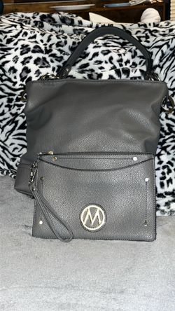 Viviana, hobo bag set featuring a slouchy, silhouette and silvery tone hardware MFK collection Vienna, hobo bag set featuring a slouchy, silhouette an