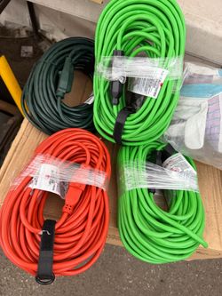 Extensión cord 100 ft 16 Guage.