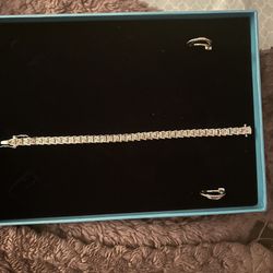 2 carat natural diamond bracelet in platinum overlay and diamond earrings 6 inches long