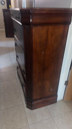 Drawer dressers