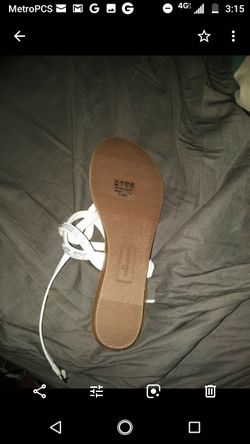 Sandals size 9
