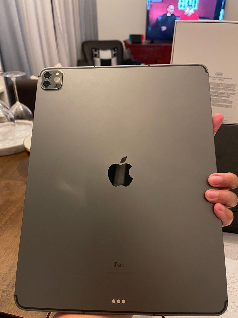 iPad Pro 5th Generation 128Gb WiFi & Cellular