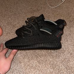 Yeezy Pirate Black