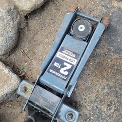 Pittsburgh 2 Ton Low Profile Jack