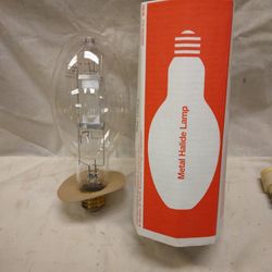 Metal Halide Lamp. New.  400W