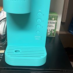 Keurig Coffee Maker And k Cup Holder 