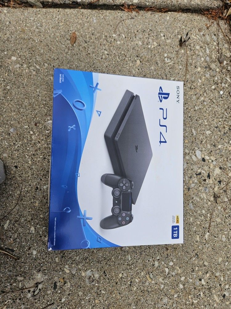 1 TB Black PS4 For Parts