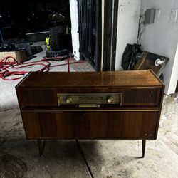 Mid Century Modern Record Player 