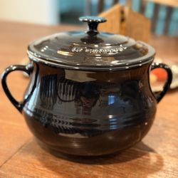 Le Creuset Black 4-Quart Bean Pot with Lid – Excellent Condition