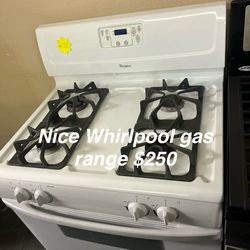 Nice Whirlpool Gas range