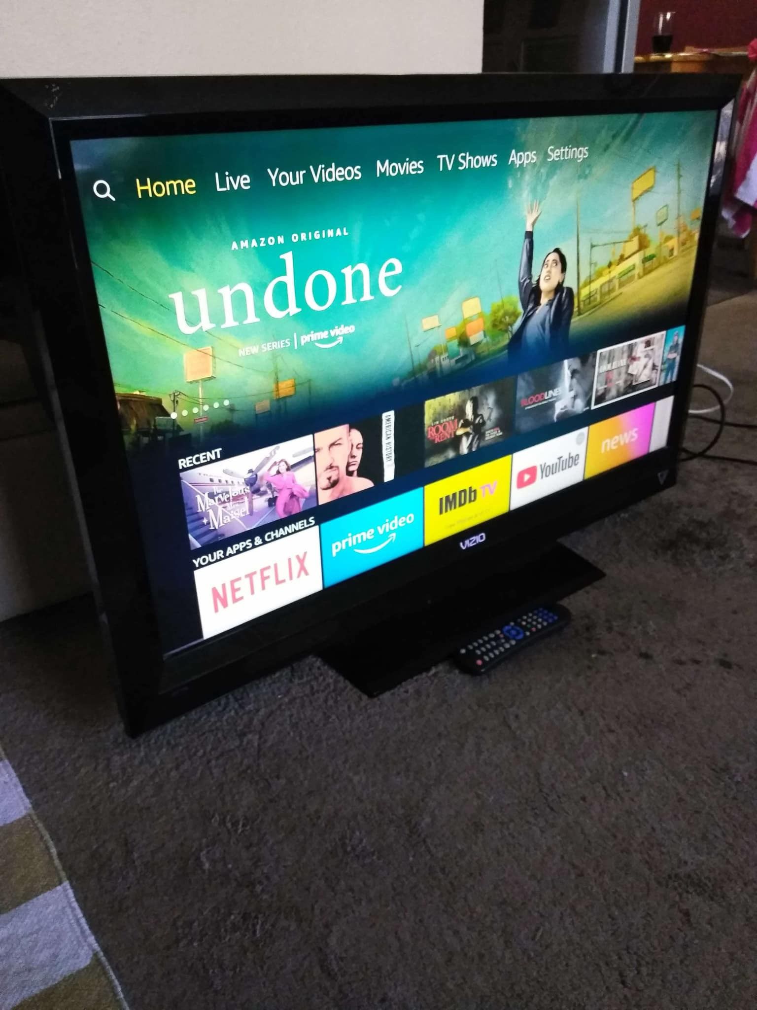 Vizio 32" TV (Not A Smart TV!)