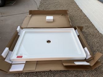 BRAND NEW!! Dreamline Shower Base 48x32” Center Drain