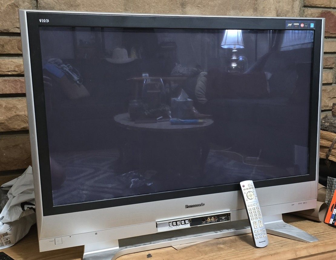 Panasonic TH-42PX60 plasma TV