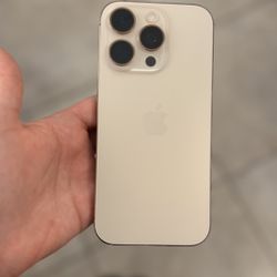 iPHONE 16 PRO UNLOCKED 