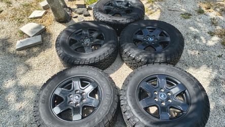 NEW 2026 Bronco 17" wheels and tires
