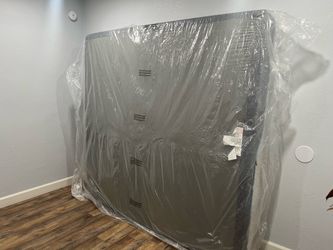 King mattress + FREE BRAND NEW adjustable base