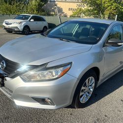 2017 Nissan Altima 25