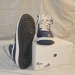 Nike Sneakers Size 9