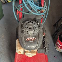 Craftsman 2600 PSI Pressure Washer With Honda Overhead Cam GCV 160