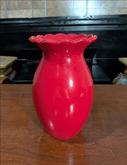 8" Glossy red ceramic flower vase with scalloped flared rim