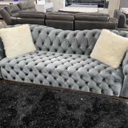 💎💎💎 $1950   OFF 🔥CRUSH VELVET FULL WRAP TUFTED HIGH QUALITY SOFA And Loveseat Set 