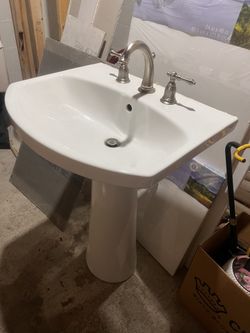 Pedestal Sink