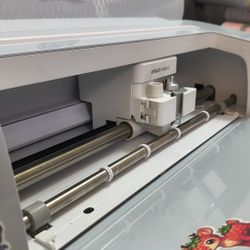 Cricut Maker 3 Bundle – Great Condition
